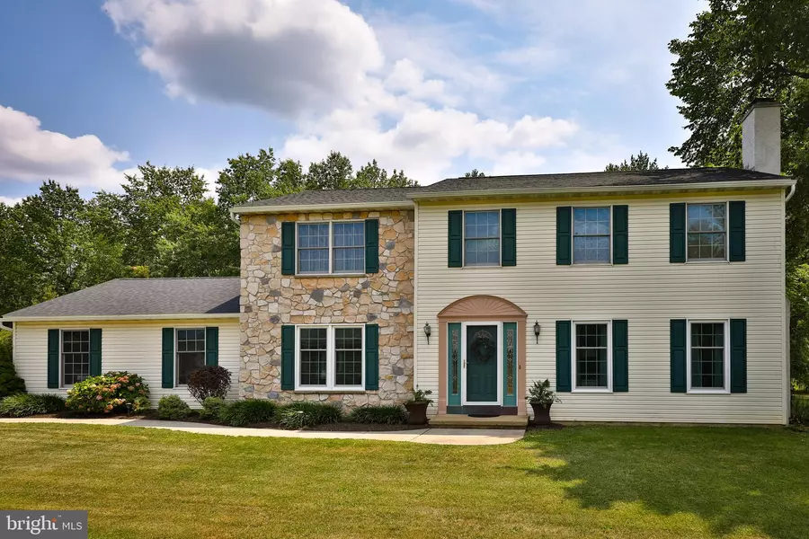 21 MCLAUGHLIN LN, Royersford, PA 19468