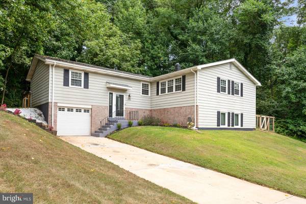 2708 SKYLARK RD, Wilmington, DE 19808