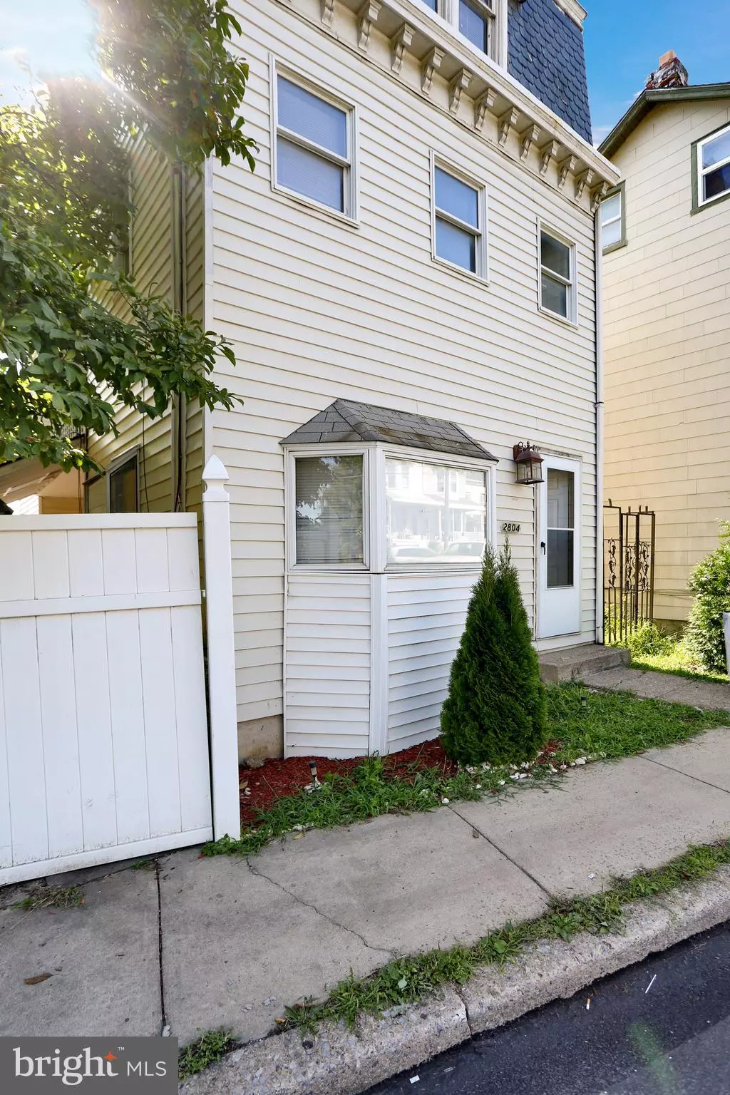 Reading, PA 19605,2804 KUTZTOWN RD