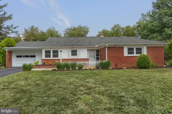 717 EDGEWOOD LN, Mechanicsburg, PA 17055