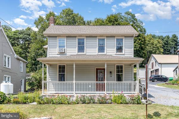 19 E LISBURN RD, Mechanicsburg, PA 17055