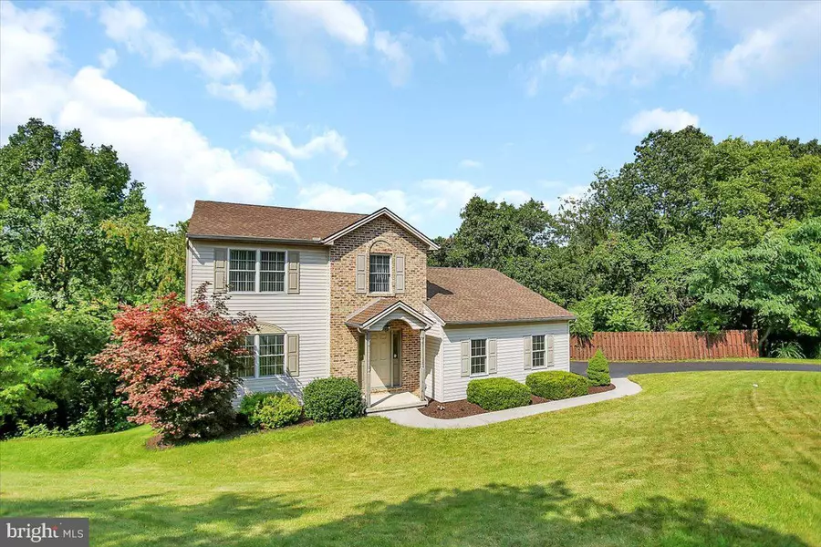 27 HAZELWOOD PATH, Mechanicsburg, PA 17050