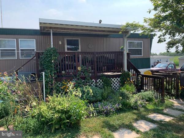 45 BROWNS DAM RD #122, New Oxford, PA 17350