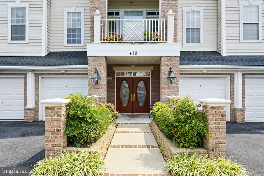 410 HAMLET CLUB DR #203, Edgewater, MD 21037