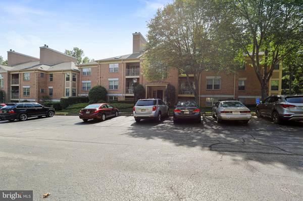 Sparks Glencoe, MD 21152,14206 DOVE CREEK WAY #101