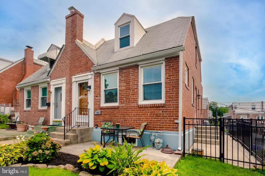 1221 BRYAN ST, Drexel Hill, PA 19026