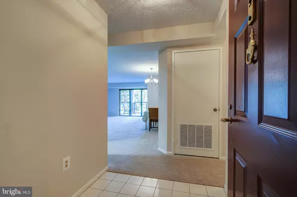 Silver Spring, MD 20906,15101 INTERLACHEN DR #1-224