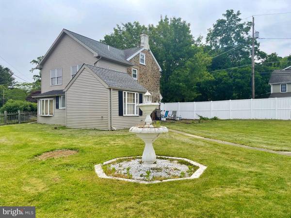 Hellertown, PA 18055,1674 EASTON RD