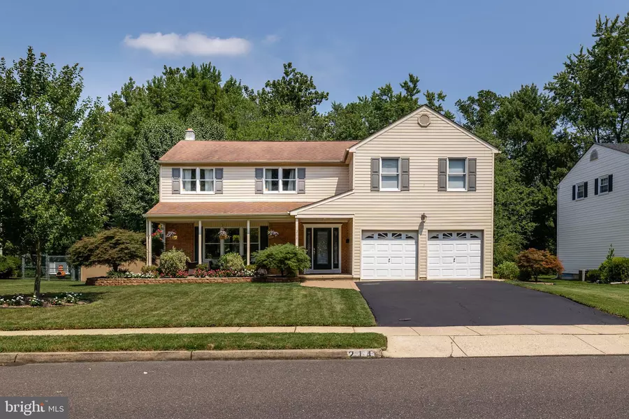 214 SWEDES RUN DR, Delran, NJ 08075