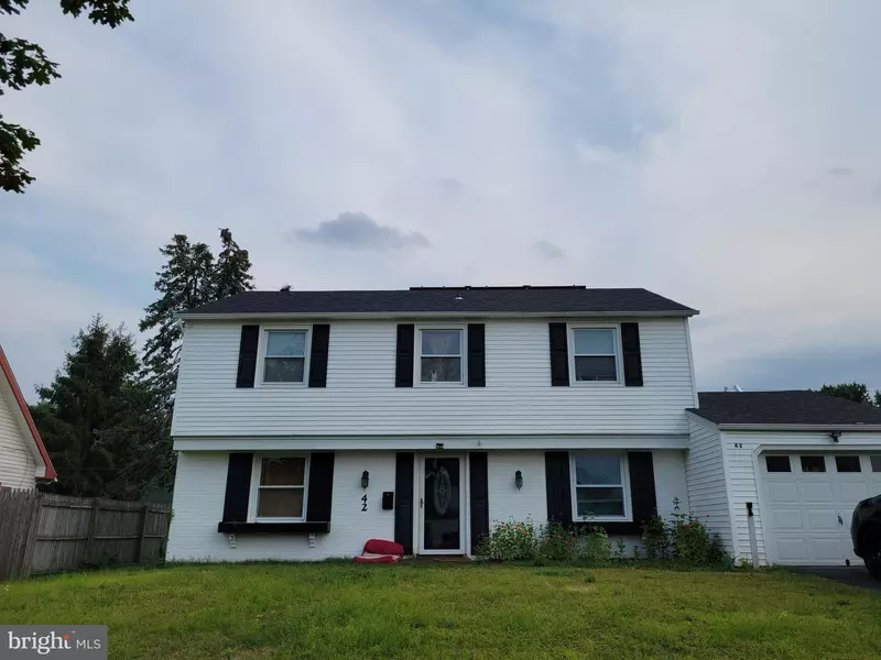 42 PEACHFIELD LN, Willingboro, NJ 08046