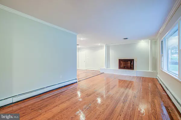 Hyattsville, MD 20783,8410 ADELPHI
