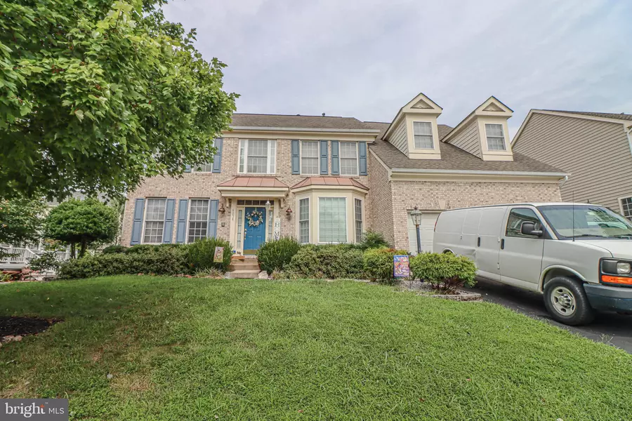 9258 RAINBOW FALLS DR, Bristow, VA 20136