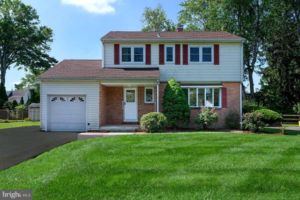 15 ROCKLAND ROAD, Ewing, NJ 08638