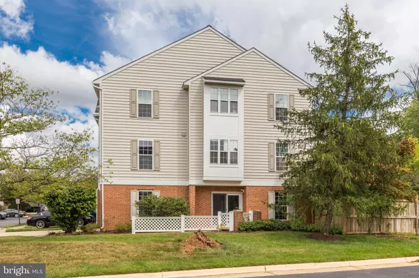 Fairfax, VA 22033,4736 WARM HEARTH CIR