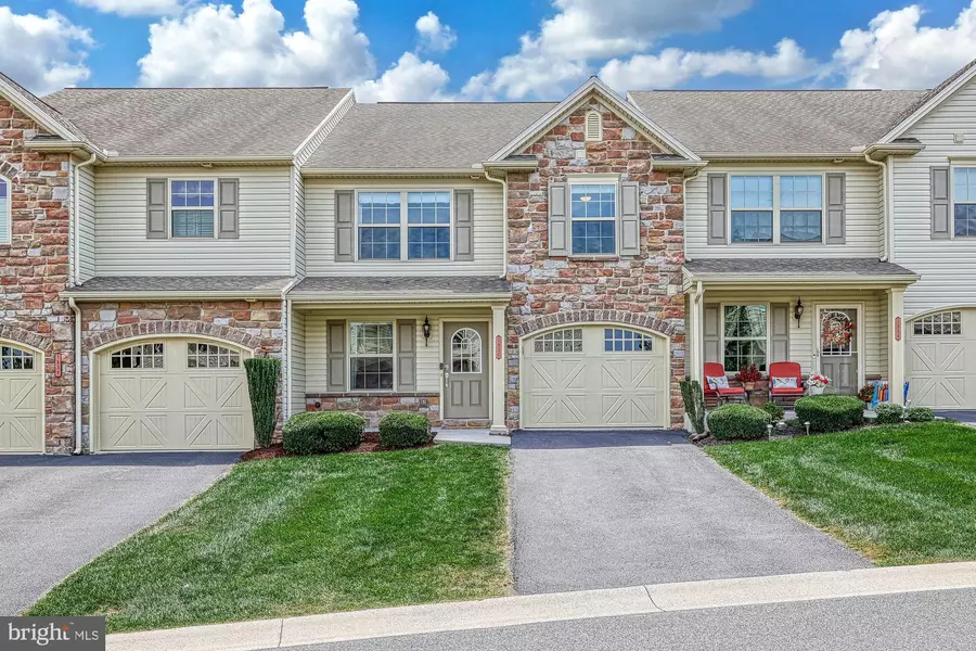 1836 VISTA DR, Mechanicsburg, PA 17055