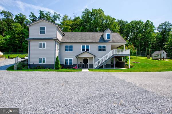 Kinzers, PA 17535,905 SMYRNA RD