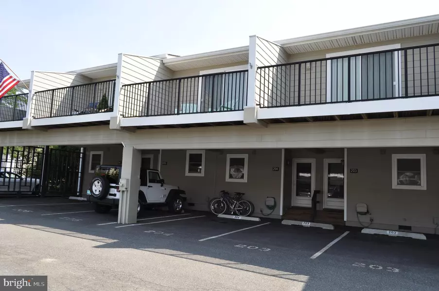 223 COUNTRY CLUB DR #204, Rehoboth Beach, DE 19971