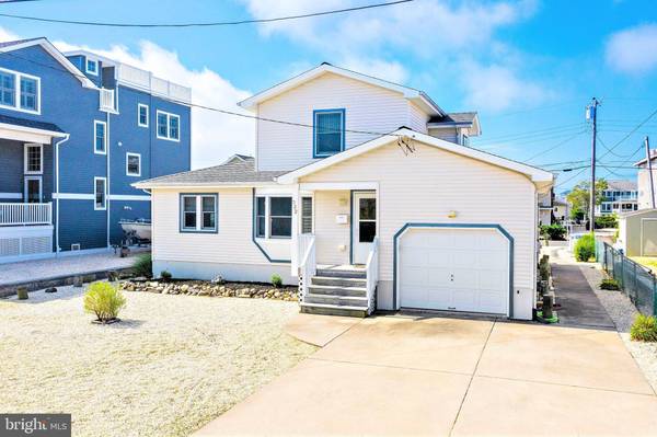 322 W 11TH ST, Ship Bottom, NJ 08008