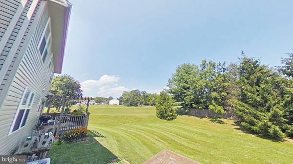 Mount Joy, PA 17552,325 DEERFIELD DR