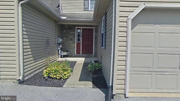 Mount Joy, PA 17552,325 DEERFIELD DR