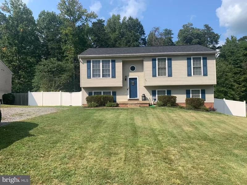 7517 REGENCY GLEN DR, Fredericksburg, VA 22407