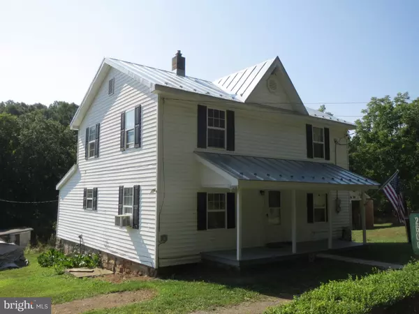 2600 MIDDLE COVE RD, Mathias, WV 26812