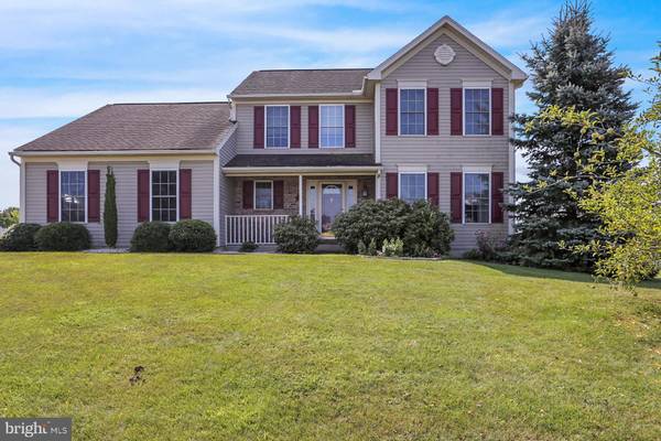 26 WALNUT DR E, Bernville, PA 19506