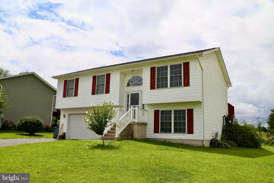 109 MULBERRY LN, Wardensville, WV 26851