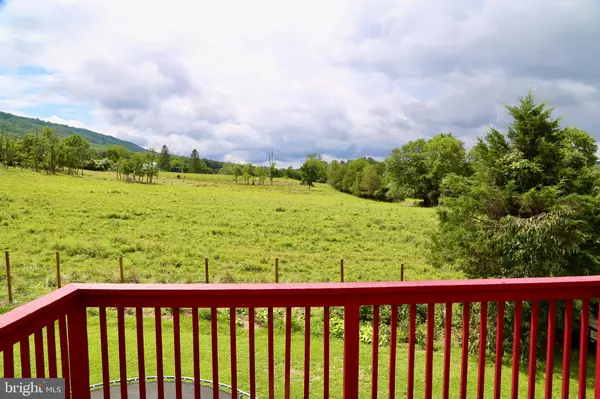 Wardensville, WV 26851,109 MULBERRY LN