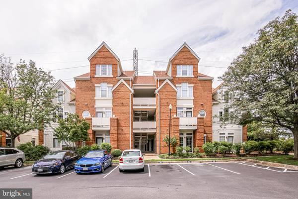 6914 ELLINGHAM CIR #A, Alexandria, VA 22315