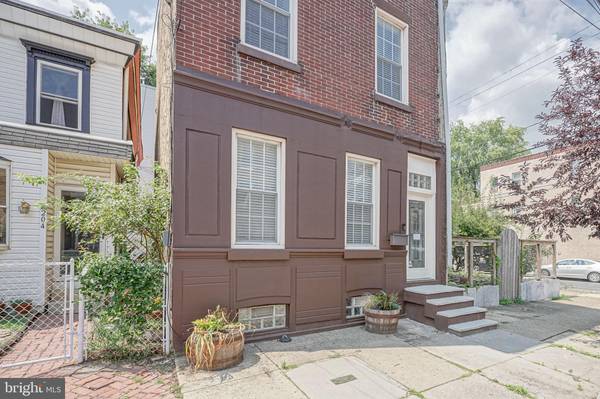 2202 E CUMBERLAND ST, Philadelphia, PA 19125