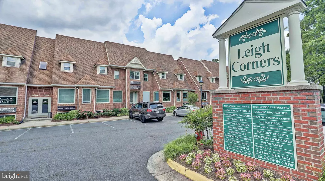 1144 WALKER RD #UNIT F, Great Falls, VA 22066