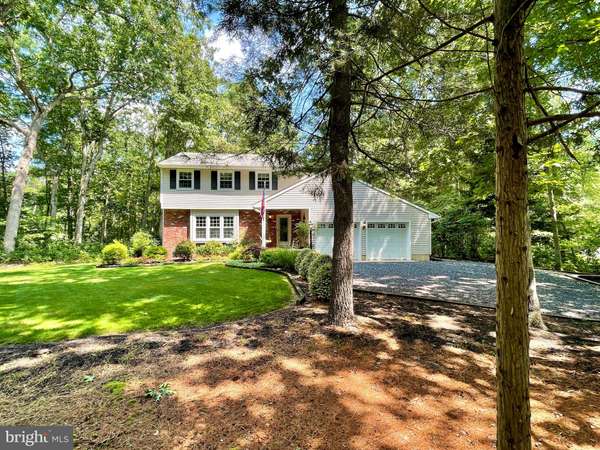 2 CREEKSIDE DR, Shamong, NJ 08088