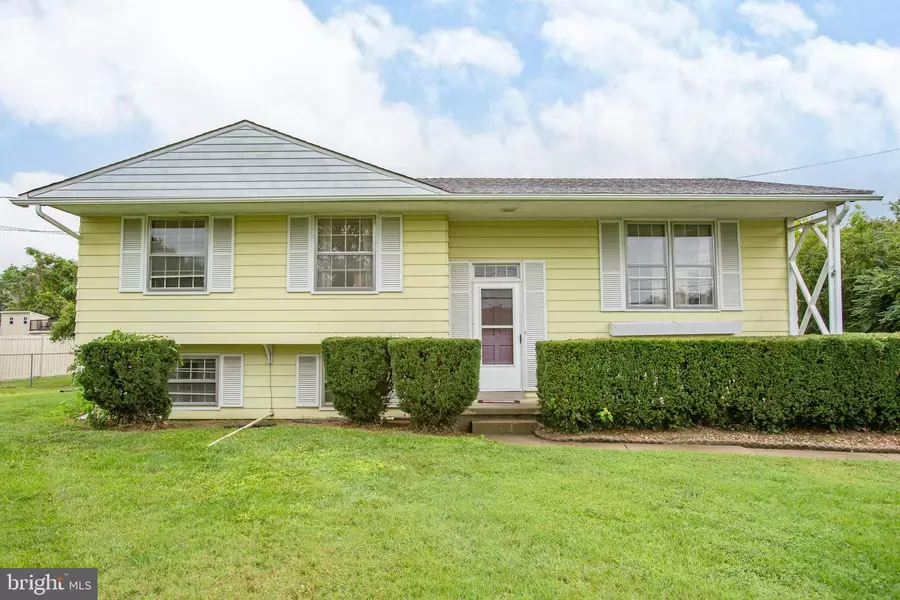 112 LEELAND RD, Fredericksburg, VA 22405