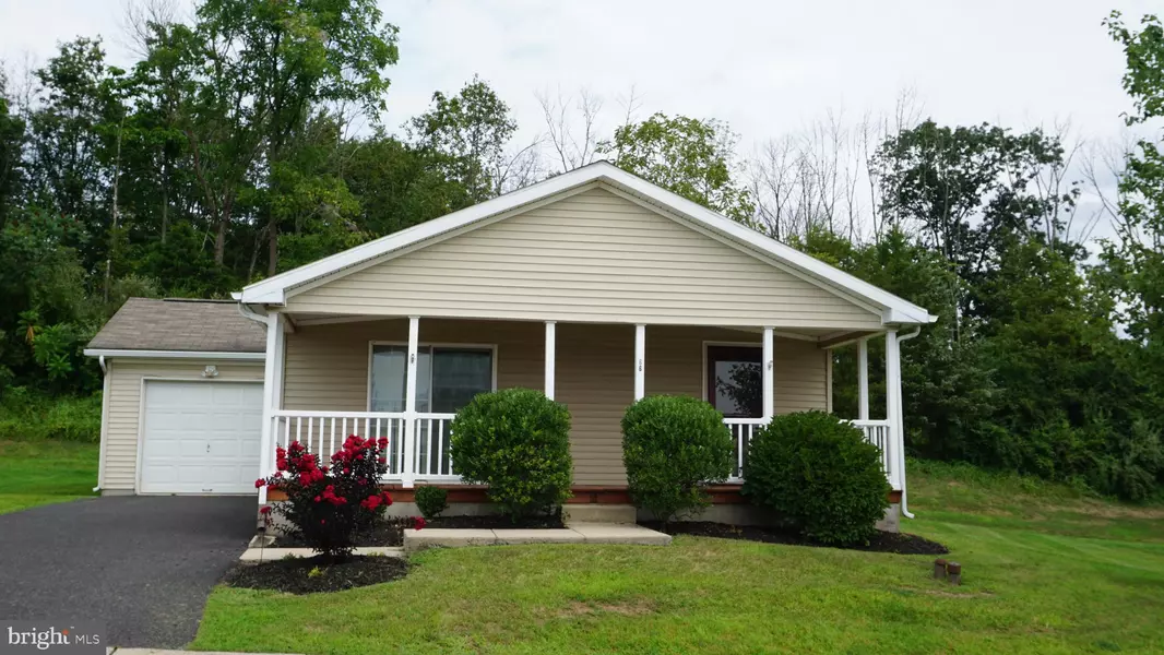 66 RANDOM RD, Douglassville, PA 19518