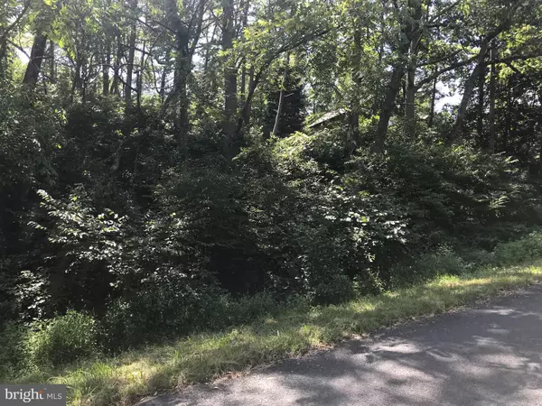 1244 BUCK DR, Auburn, PA 17922