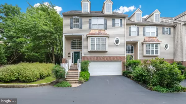 Newtown Square, PA 19073,105 TANGLEWOOD LN