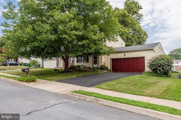 Lancaster, PA 17603,1034 MONTICELLO LN