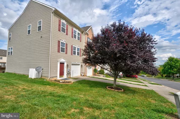 Martinsburg, WV 25403,147 RAPHAEL CT