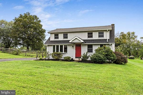 2534 RHOADS RD, Gilbertsville, PA 19525