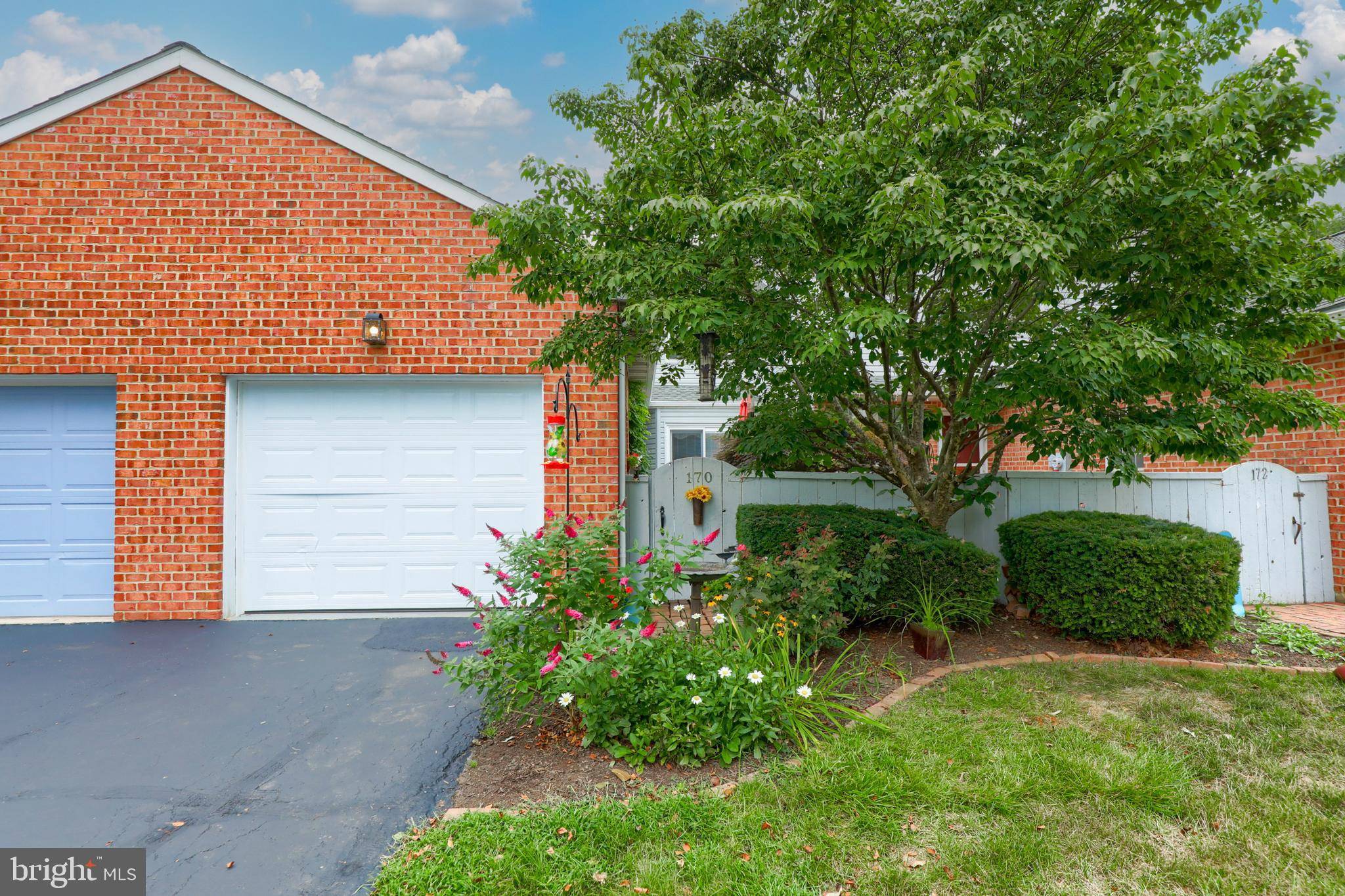 170 TREETOPS DR, Lancaster, PA 17601