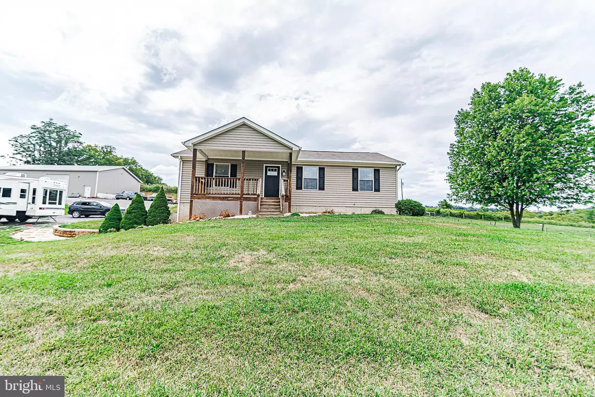 Hedgesville, WV 25427,114 COLEMAN LN