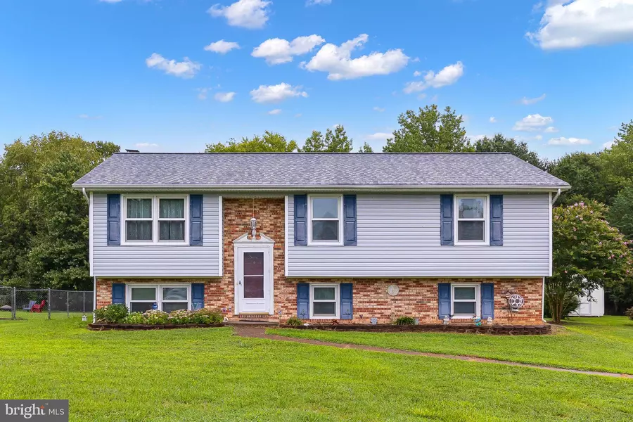 11725 KENNEDY LN, Fredericksburg, VA 22407