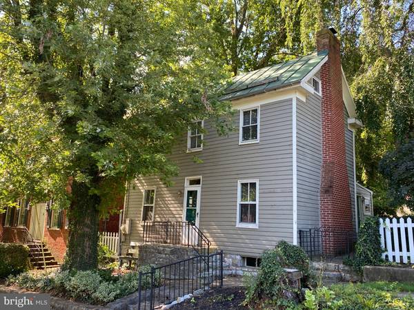 210 NEW ST W, Shepherdstown, WV 25443