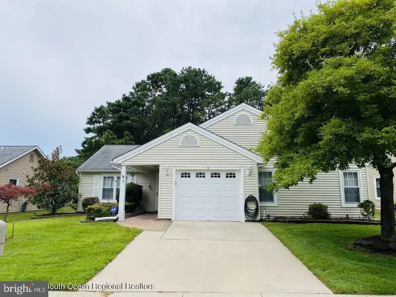 2 SURREY CT, Forked River, NJ 08731