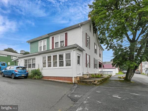 237 S WALBORN AVE, Orwigsburg, PA 17961