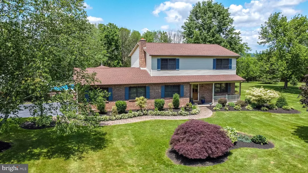 1069 PALM HILL RD, Palm, PA 18070