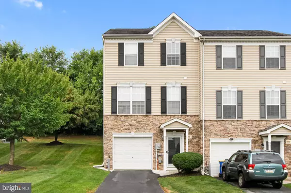 240 BRUAW DR, York, PA 17406