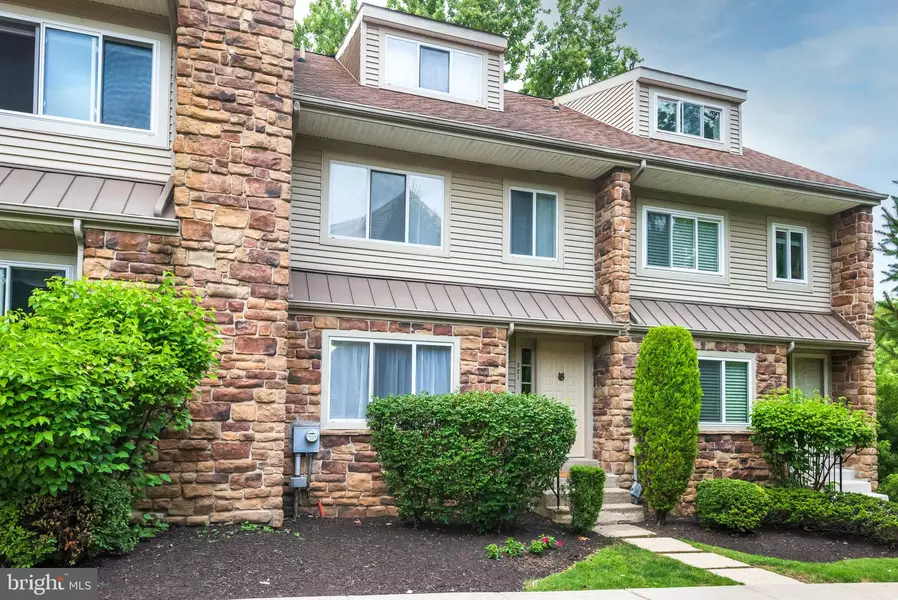 321 BRIGADE CT, Chesterbrook, PA 19087