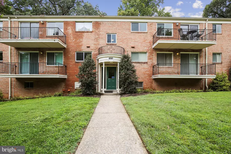 10507 WEYMOUTH ST #W-204, Bethesda, MD 20814